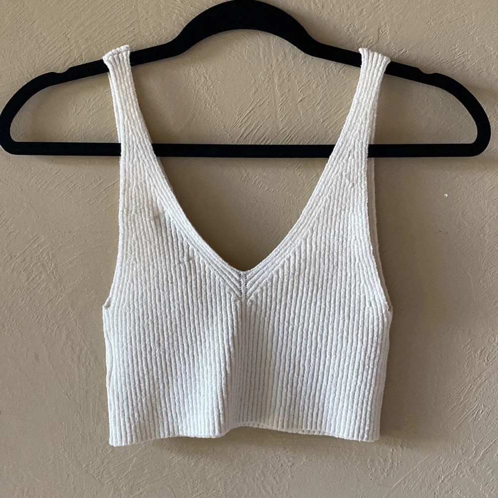 NWT Urban Outfitters Crop Top + Bike Shorts M Knit Set Cream - Picture 3 of 9